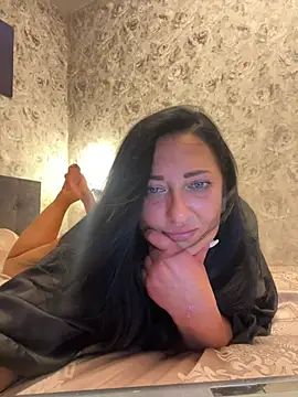 ksuha11 stripchat live cam model
