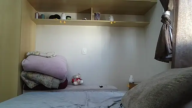 GabriellaManhaes stripchat live cam model