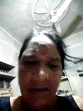 Loomaraj stripchat live cam model