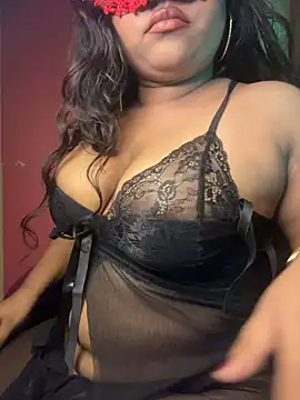 SlutrySiren stripchat live cam model