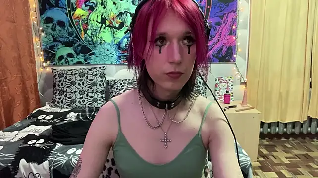 Reboot_F5 stripchat live cam model