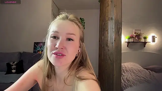 LustfulDiana stripchat live cam model