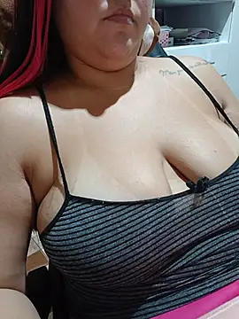 Paolaa_hoot stripchat live cam model