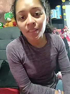 Estrella2001 stripchat live cam model