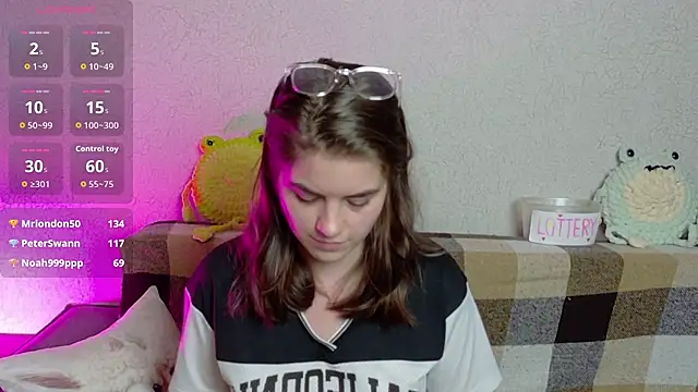 ElzaBlis stripchat live cam model