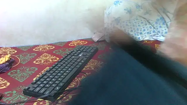 Honeyme24 stripchat live cam model