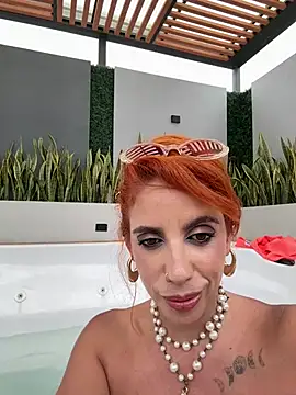 AdelinaVans stripchat live cam model