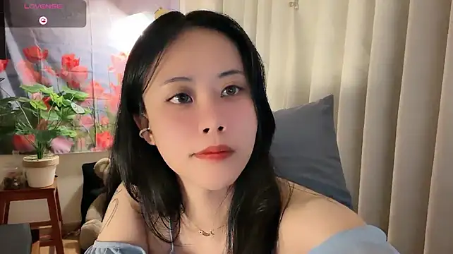 -rosiie- stripchat live cam model