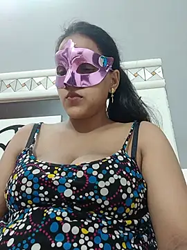 Shivani_hotty stripchat live cam model