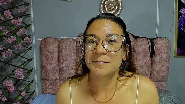 SexyNurseMia stripchat live cam model