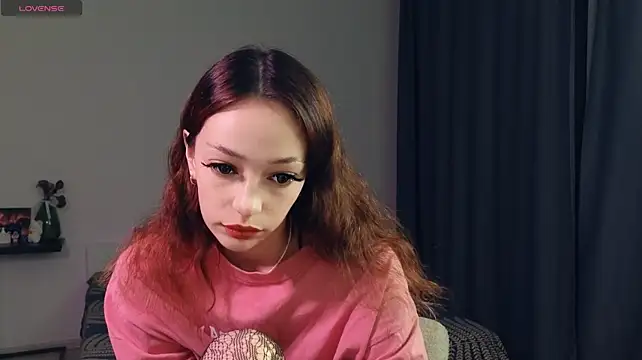 AyeHoney stripchat live cam model