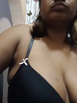 indianstrawberrylips4u stripchat live cam model