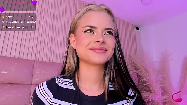 HannaRhodes stripchat live cam model