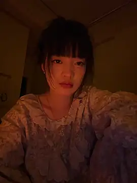Tramy_xx stripchat live cam model