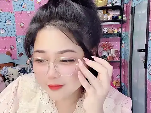 Nhanlu009 stripchat live cam model