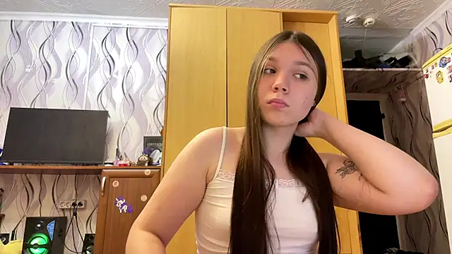 SallyFacing stripchat live cam model