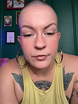 quinnmariexo stripchat live cam model