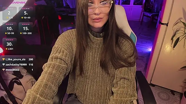 Sserendipityy stripchat live cam model