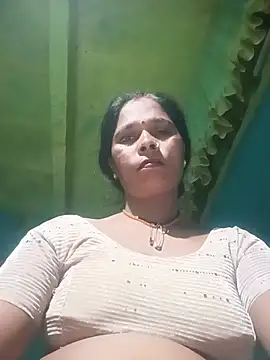 Rt_shreya stripchat live cam model