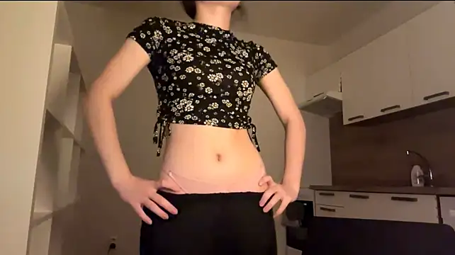 runawyin stripchat live cam model