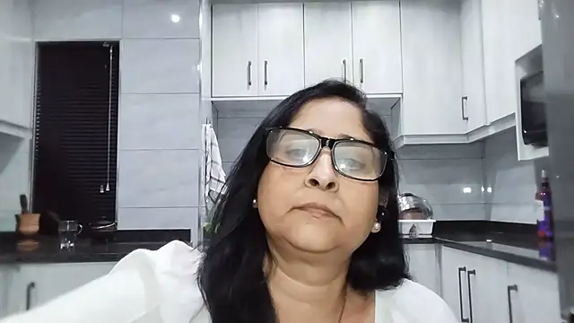 Indiankushy stripchat live cam model