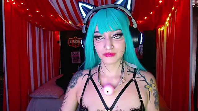 Eloise-brown stripchat live cam model