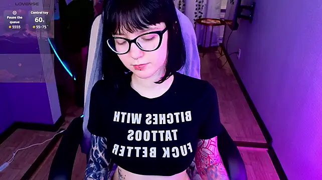 HazelTompson stripchat live cam model