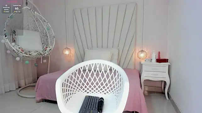 Greymarii stripchat live cam model