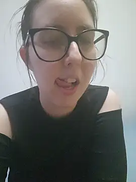 Sarah459 stripchat live cam model