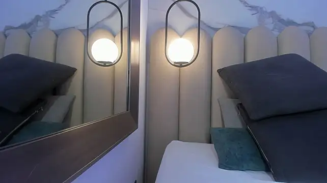 Yennifer_01 stripchat live cam model