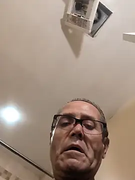 bobby69cock stripchat live cam model