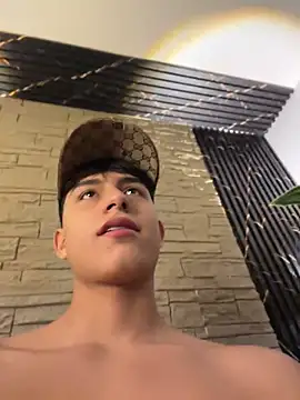 Lander_Cruz stripchat live cam model