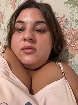 MoonPair stripchat live cam model