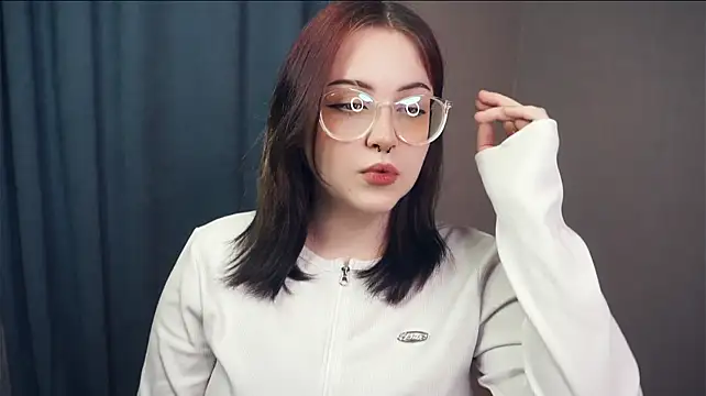 VinaLapid stripchat live cam model