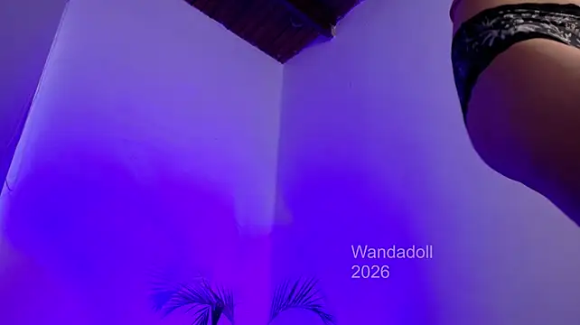 WandaDoll stripchat live cam model