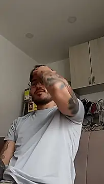 Tony_Wylie stripchat live cam model