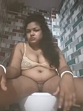 Deborbhavi222 stripchat live cam model