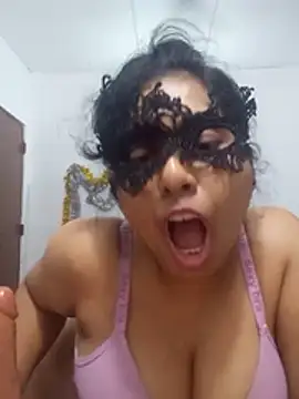 Expose_Queen stripchat live cam model