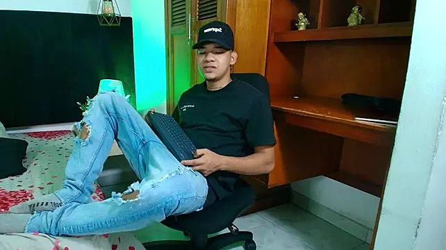 bick_jhonn stripchat live cam model
