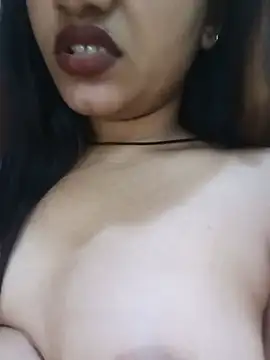 Yours_Manvii stripchat live cam model