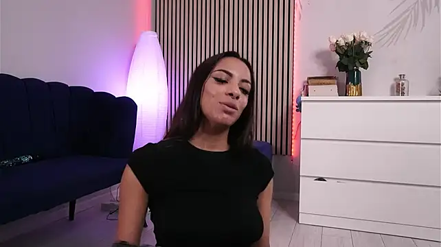 ZaraFuckDoll stripchat live cam model