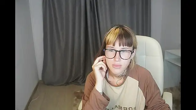 TomikoSword stripchat live cam model