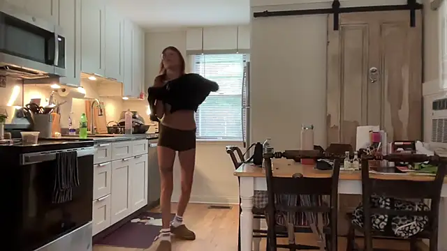 SpaceCowWhore stripchat live cam model