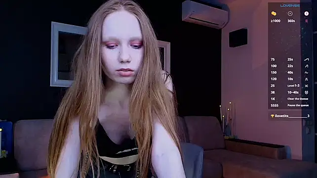 FoxyMira stripchat live cam model
