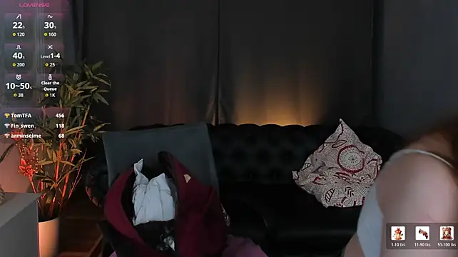 Violet_Griffen stripchat live cam model