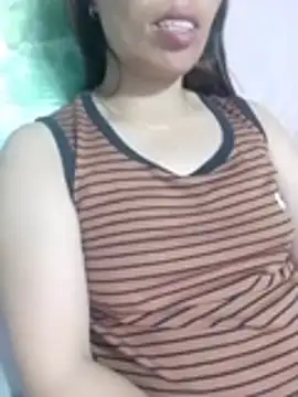 Tu-quyen stripchat live cam model