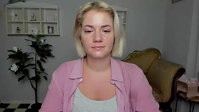 MariaStones stripchat live cam model