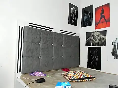Qutekiller stripchat live cam model