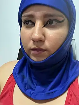 Nahannaahia stripchat live cam model