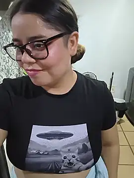 Eimy__saenz stripchat live cam model